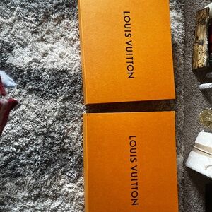 Magnectic Louis Vuitton boxes